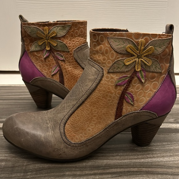 L'Artiste by Spring Step Dramatic Boot - Picture 2 of 15